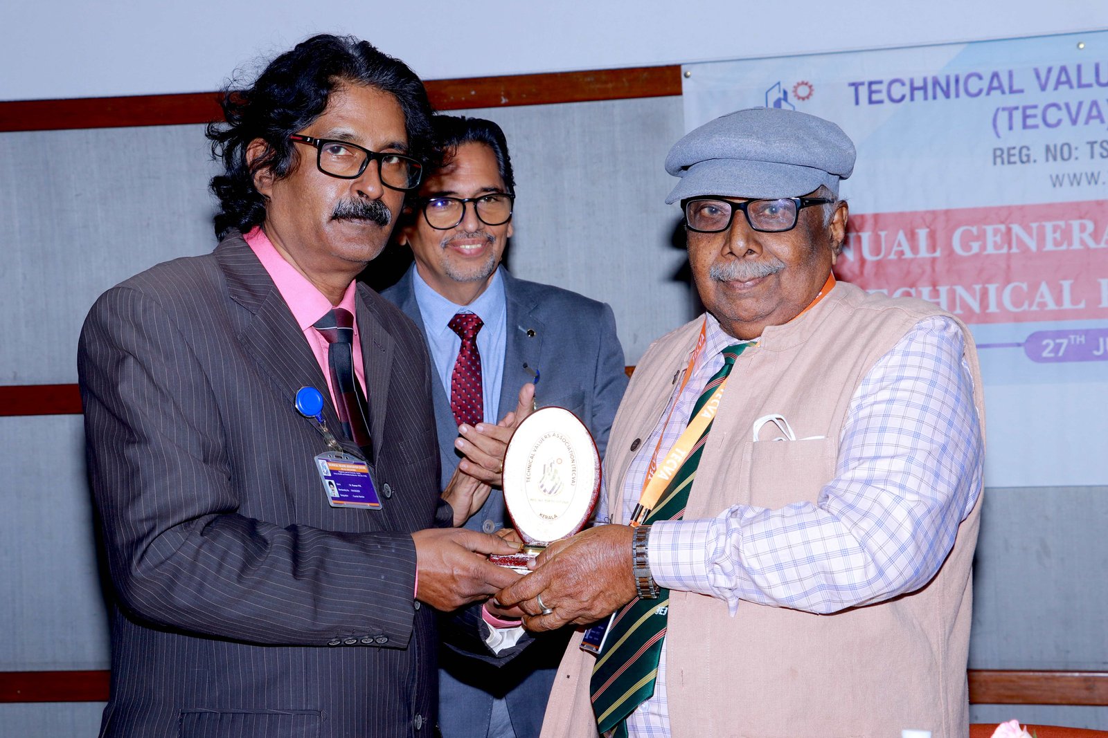 Memento to Vr. M.P. Abraham, Senior valuer, Tecva Founder member and Tecva Hon. President.